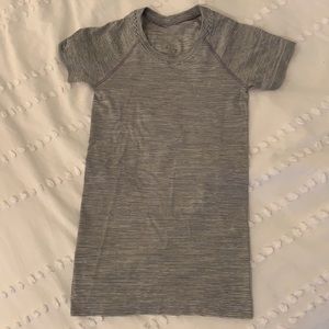 Lululemon Swiftly Tech SS 2.0 Size 2